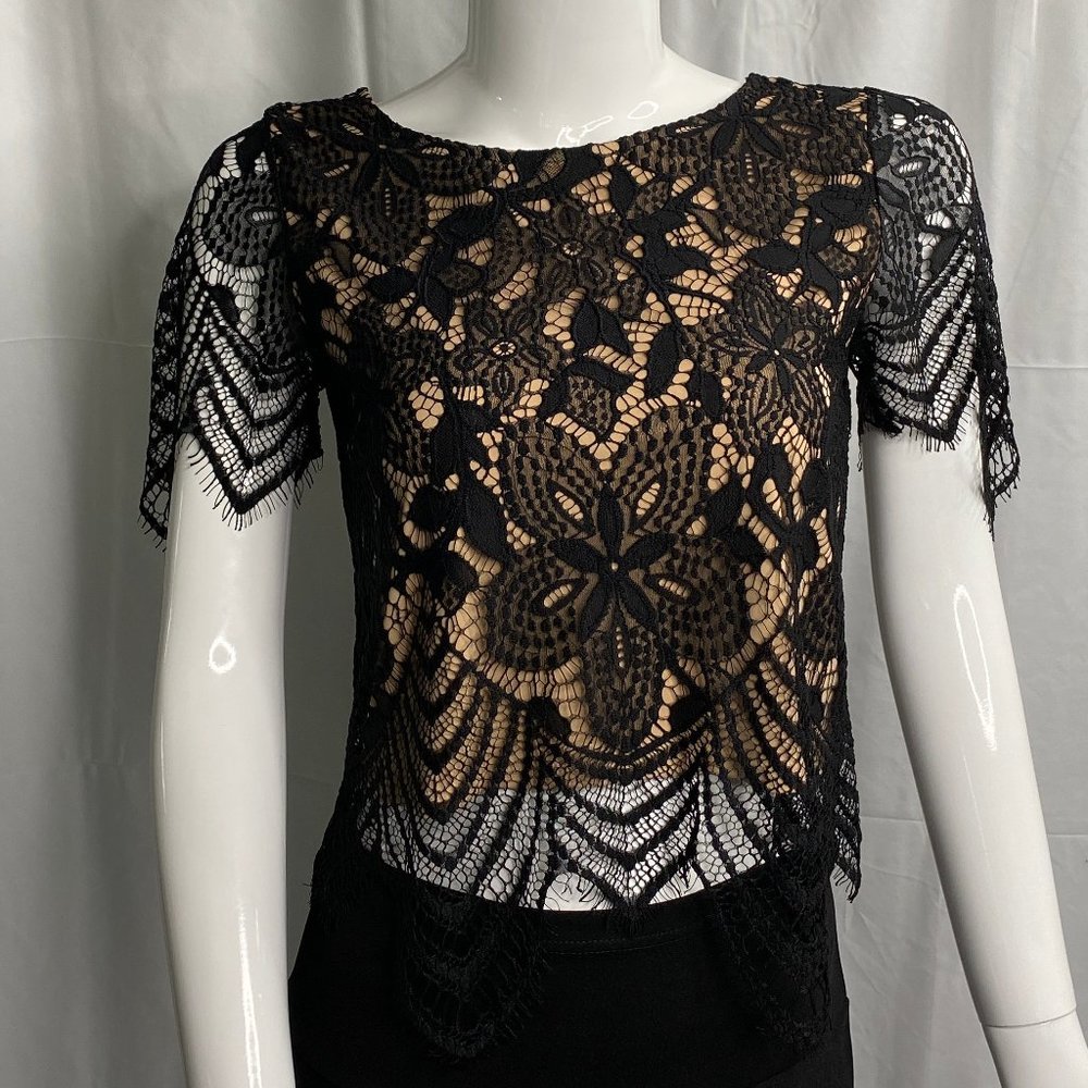 LACE TOP - Picture 2 of 8